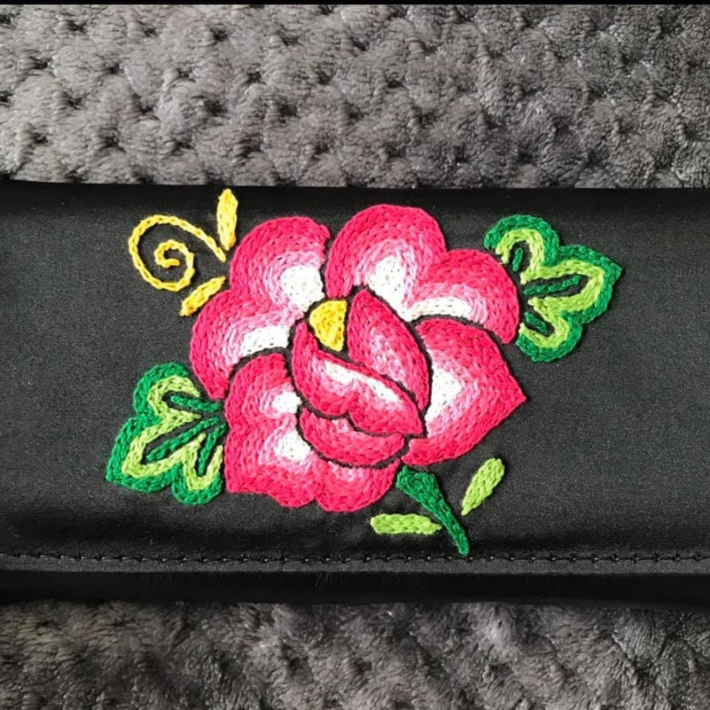 BRAND NEW Beautiful Leather Wallet